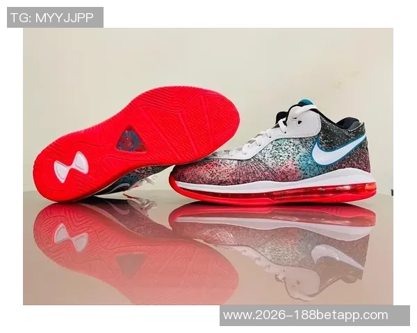 迈克米勒致敬两连冠将爱车改装为詹姆斯迈阿密配色球鞋主题款式