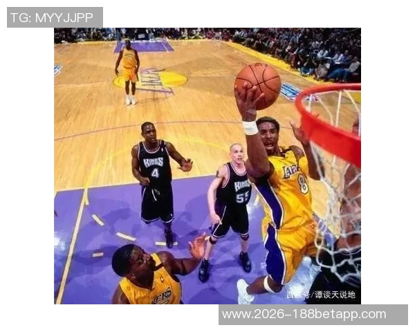 霍里谈科比传球哲学强调赢得信任是关键因素