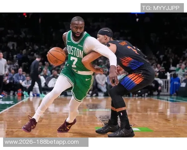 杰伦布朗首节火力全开半场狂砍20分助力球队表现出色 杰伦布朗首节火力全开半场狂砍20分助力球队表现出色