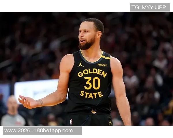 戴尔库里调侃巴特勒演技夸张引发裁判关注的幽默时刻